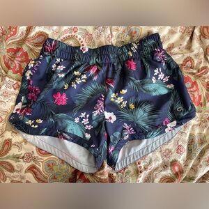 Women's GAPFit Tropical Athletic Shorts Medium EUC!!!